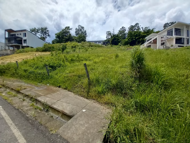 231 / Venta / lote San Antonio de Escazú / Plano / 281 mts2