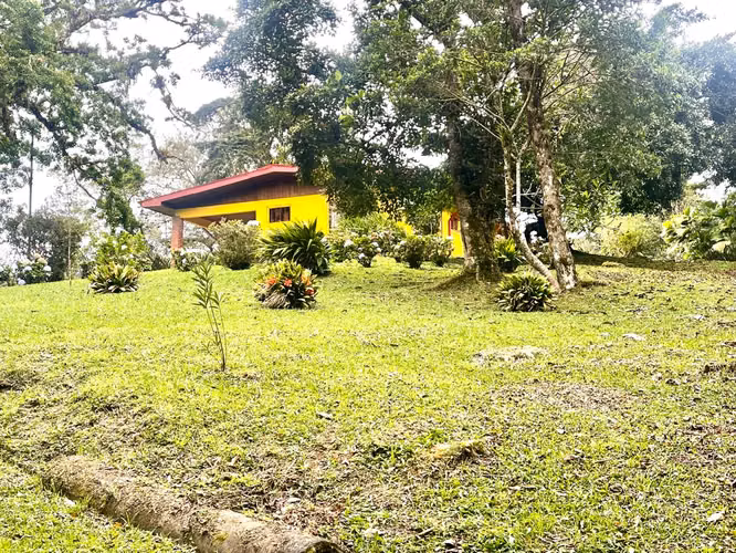 Hermosa quinta de montaña en Santa Elena, San Isidro, Heredia