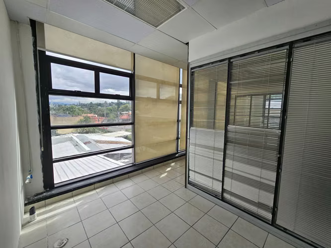 Venta de Oficina en Oficentro, San Rafael de Escazú, San José