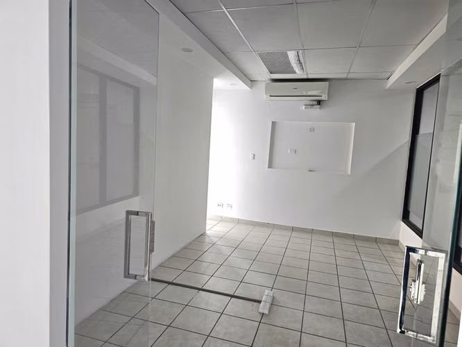 Venta de Oficina en Oficentro, San Rafael de Escazú, San José