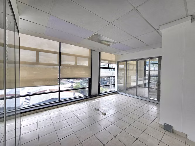 Venta de Oficina en Oficentro, San Rafael de Escazú, San José