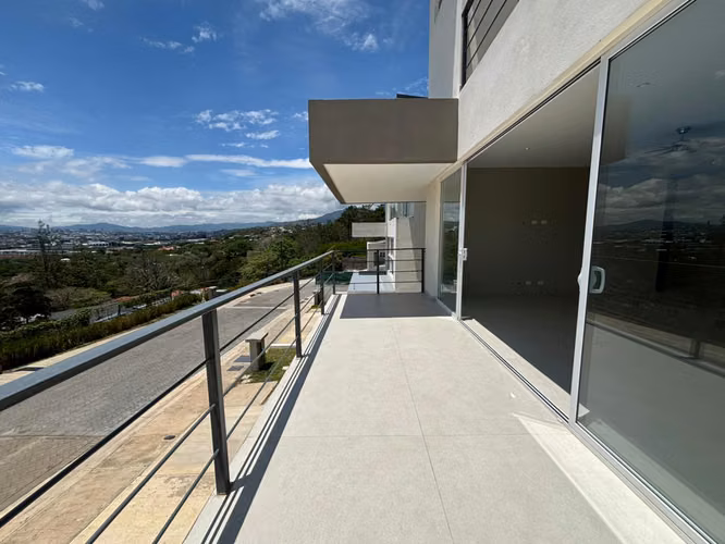 CASA EN VENTA GUACHIPELIN ESCAZU