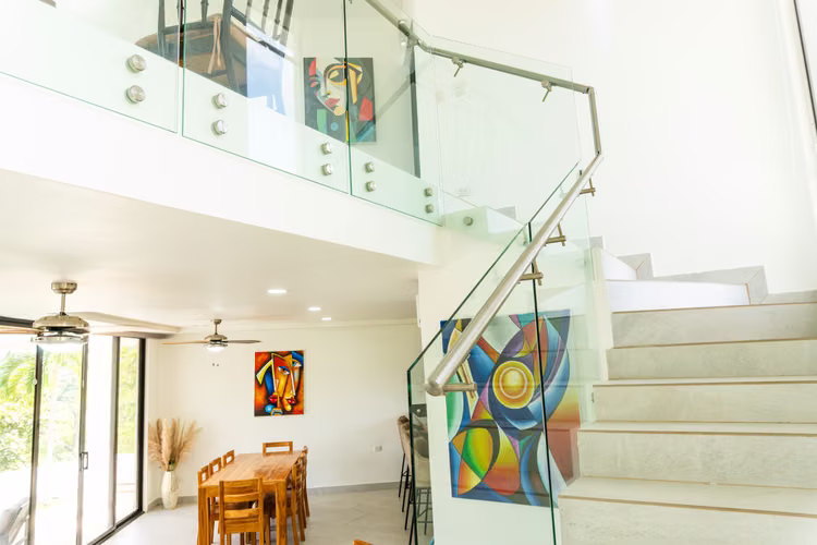 Casa Moderna con Vistas a la Montaña y al Mar- Coco Bay Estates