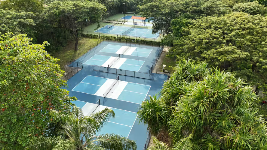 Casa Moderna con Vistas a la Montaña y al Mar- Coco Bay Estates