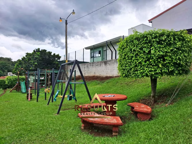 NUEVO! 2-2-2 home in El Puente Condominio!
