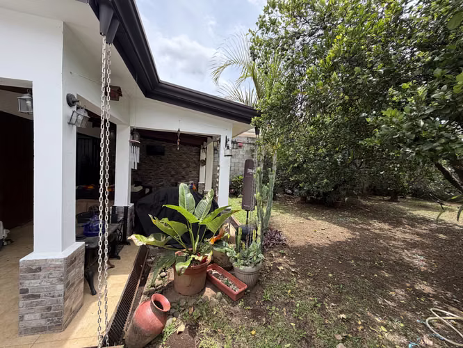 Vendo Casa en San Pablo, Heredia. Residencial Las Flores, muy amplia en construcción y zonas verdes - Imagen 6