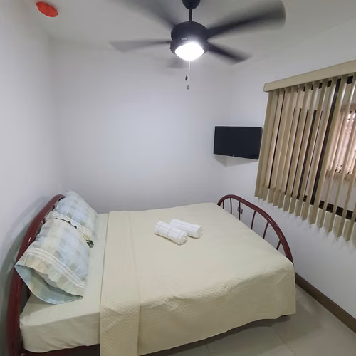 Apartamento con Servicios Incluidos  (SIN PARQUEO)