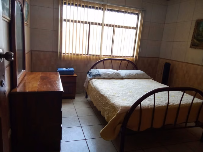 Apartamento AMUEBLADO (SIN PARQUEO) - Imagen 4