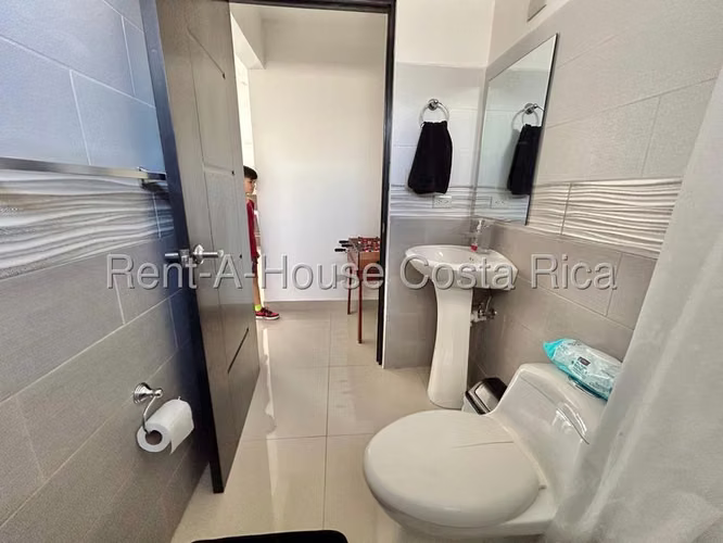 Venta de Apartamento en LA AURORA de Alajuelita, San José.