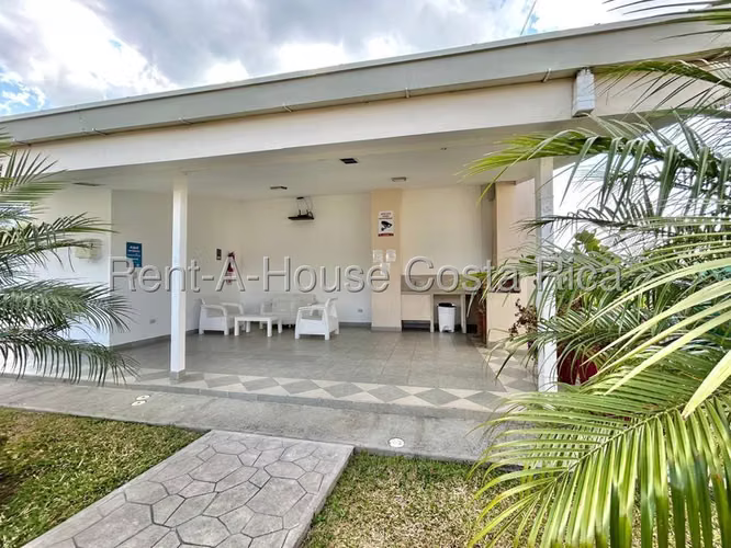Venta de Apartamento en LA AURORA de Alajuelita, San José.