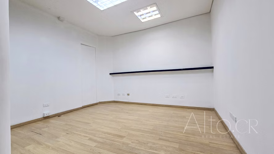 ESCAZU - LOCAL COMERCIAL U OFICINA - 400m²