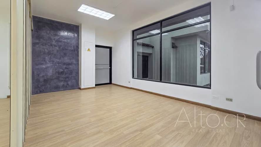 ESCAZU - LOCAL COMERCIAL U OFICINA - 400m²