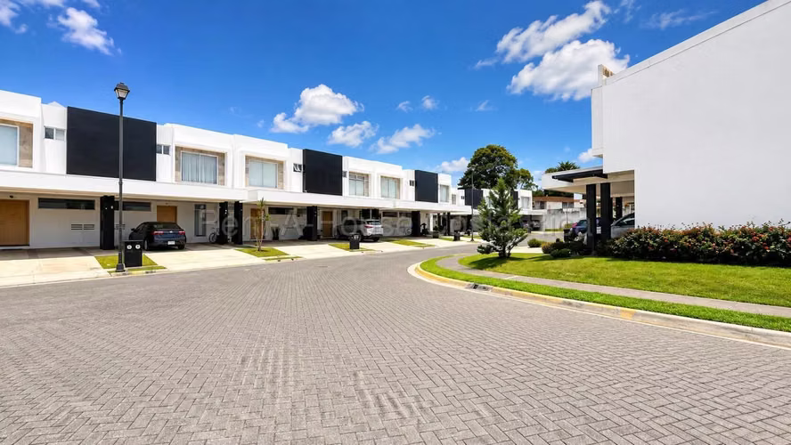 Venta de TOWNHOUSES en San Rafael-Montes de Oca. - Imagen 17