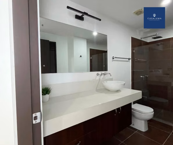 EXCLUSIVO Y AMPLIO APARTAMENTO