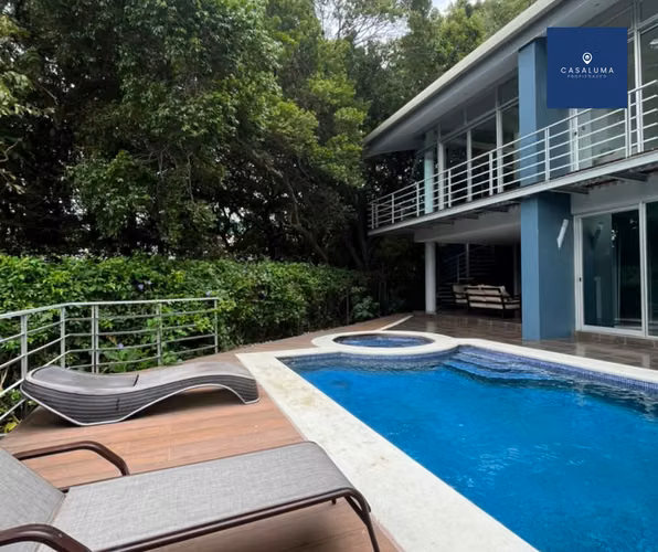 EXCLUSIVO Y AMPLIO APARTAMENTO