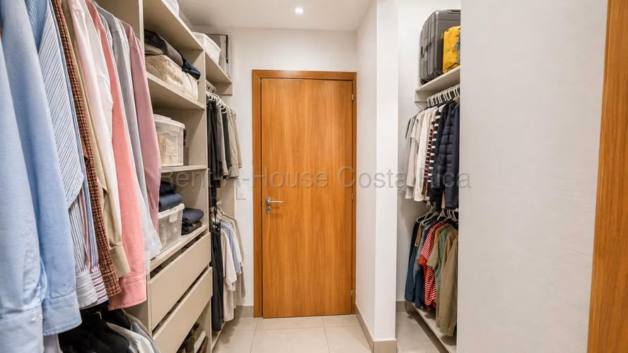 Venta de casa en Residencial Altadena San Rafael Montes de Oca