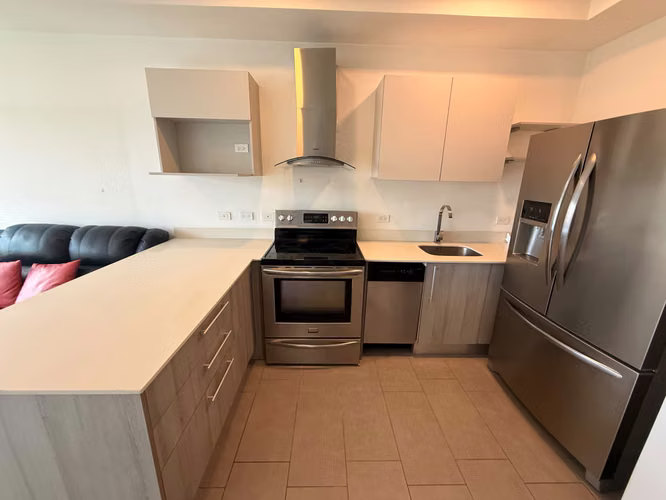 VENTA de Apartamento de 2 Habitaciones con Línea Blanca en Q-BO SkyHomes, Rohrmoser - Imagen 4