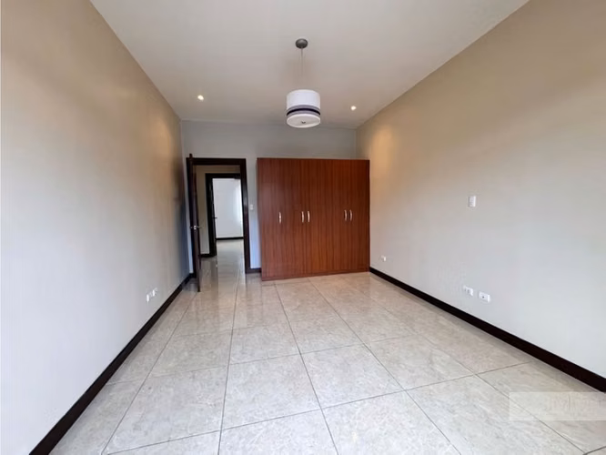 VENTA O ALQUILER CASA EN CONDOMINIO ALBACETE CARTAGO