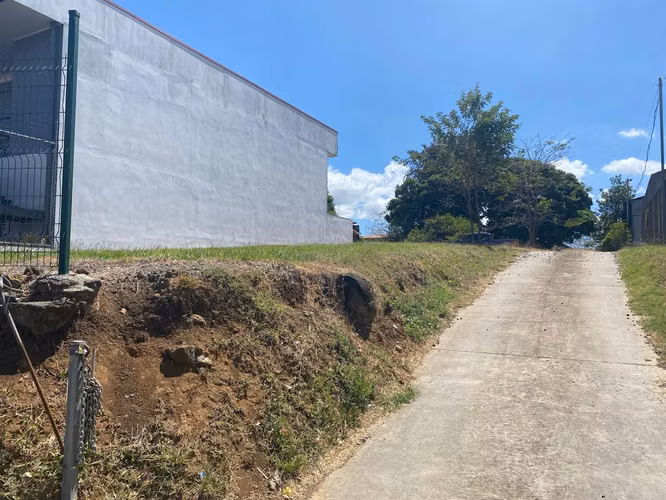 Vendo lote en Turrucares, Alajuela uso de suelo mixto, por la gasolinera en el centro - Imagen 11