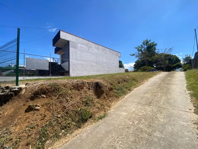 Vendo lote en Turrucares, Alajuela uso de suelo mixto, por la gasolinera en el centro - Imagen 6
