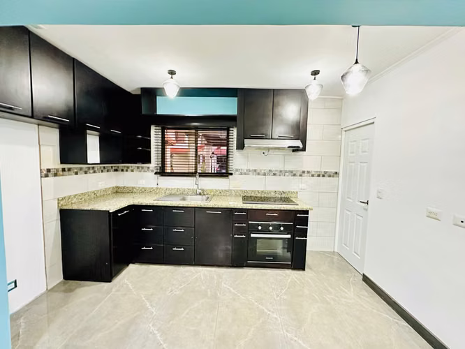 ALQUILER CASA ALAJUELA- DESAMPARADOSALQUILER: $ 1650