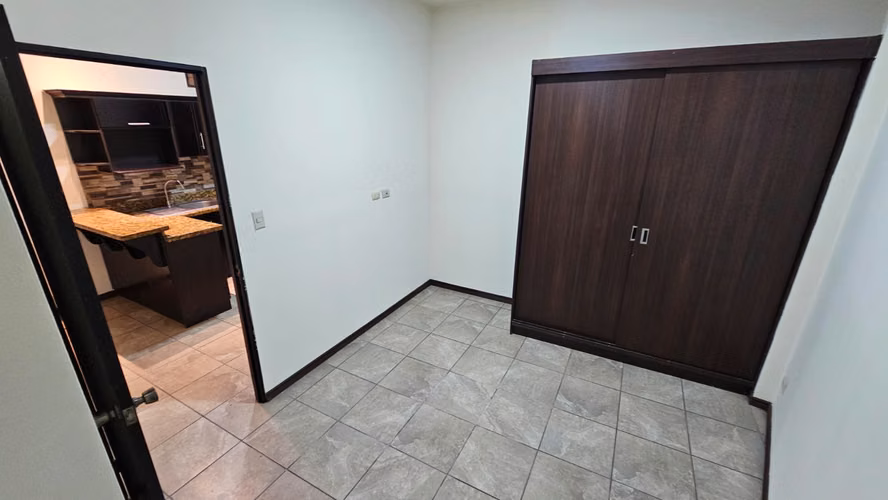APARTAMENTO PARA VENTA, EN NUNCIATURA. 31-132-96