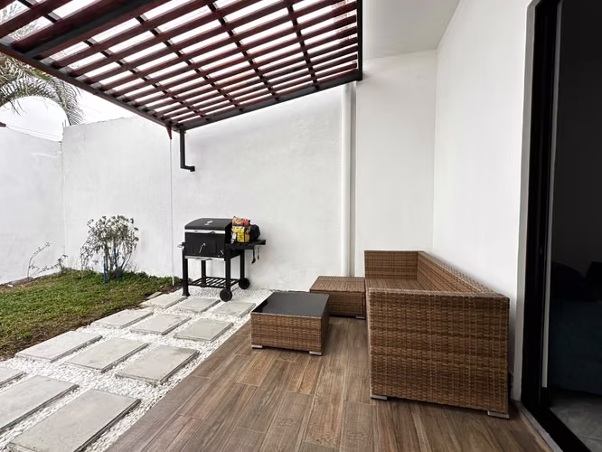Venta de Moderno Condominio La Rueda Cartago