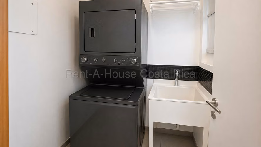 Venta Townhouse en Altadena, Montes de Oca