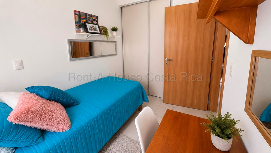 Venta Townhouse en Altadena, Montes de Oca