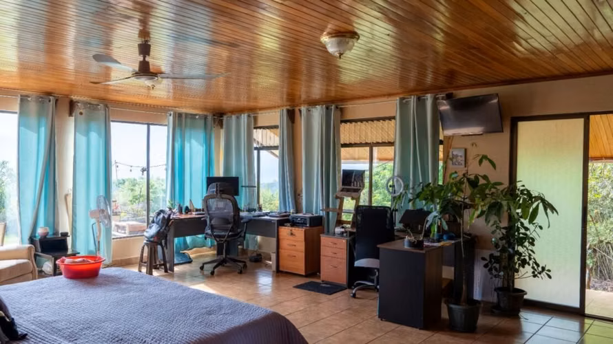GANGA!!!!!  4000m2 y grande casa en $280,000!!!!!  GANGA!!!!!