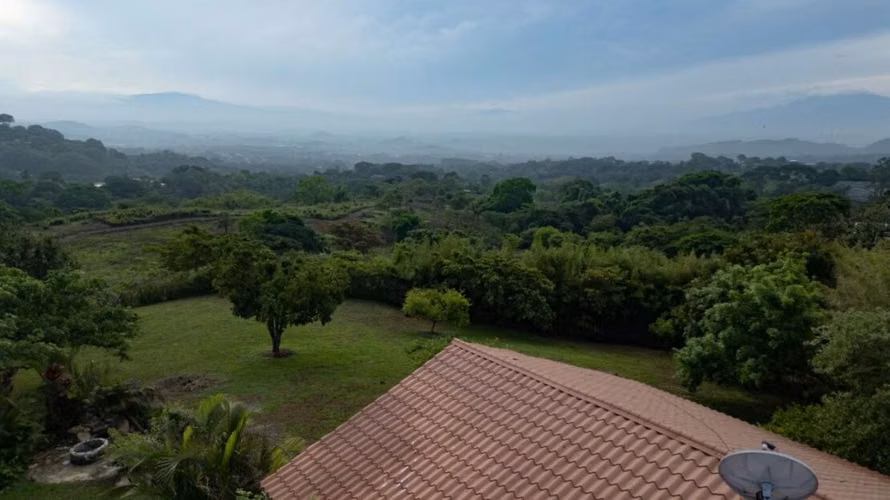 GANGA!!!!!  4000m2 y grande casa en $280,000!!!!!  GANGA!!!!!