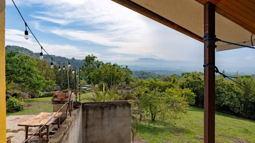GANGA!!!!!  4000m2 y grande casa en $280,000!!!!!  GANGA!!!!!