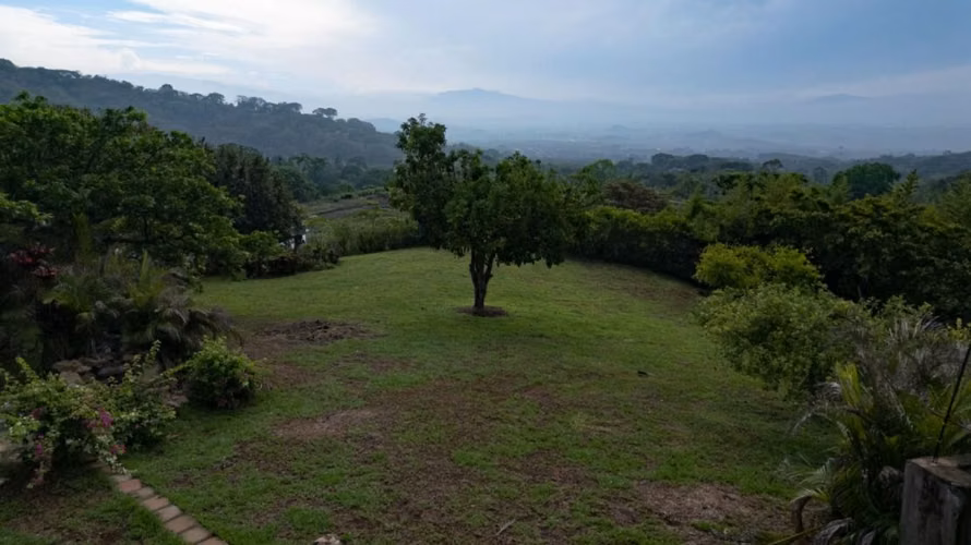 GANGA!!!!!  4000m2 y grande casa en $280,000!!!!!  GANGA!!!!!
