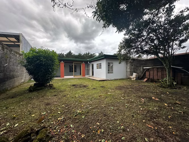 Alquiler Comercial Casa Guayabos Curridabat - Imagen 3