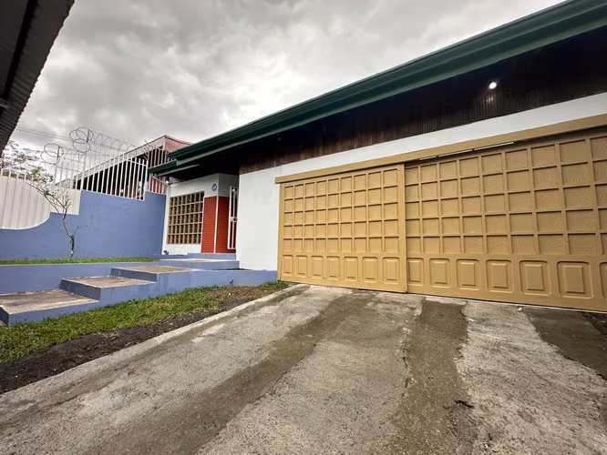 Alquiler Comercial Casa Guayabos Curridabat - Imagen 4
