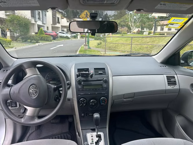Corolla Versión americana en excelente estado - Imagen 5