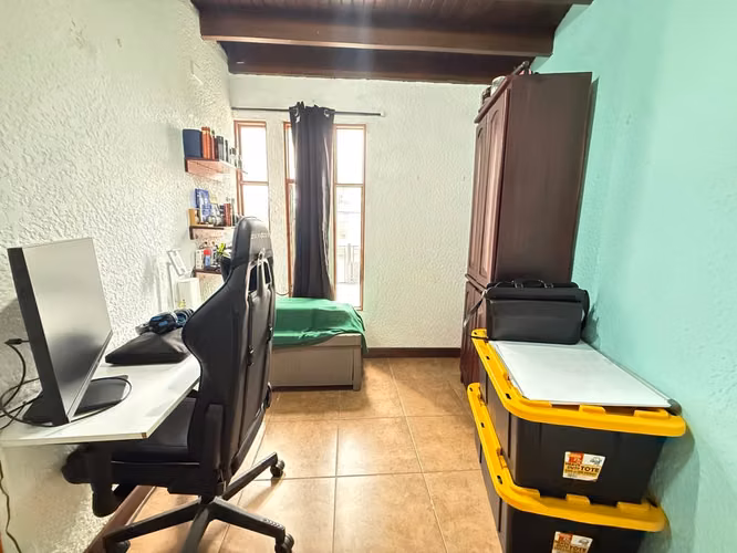 VENDO CASA EN SAN FCO DE DOS RÍOS.