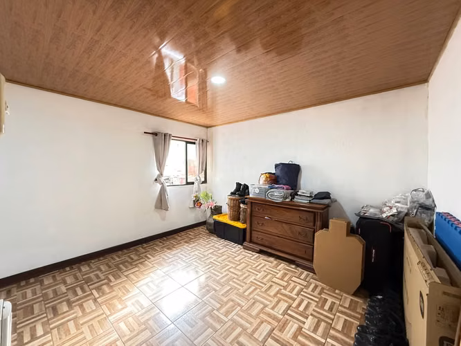 VENDO CASA EN SAN FCO DE DOS RÍOS.