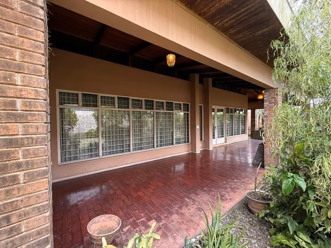 VENDO CASA EN CARTAGO.