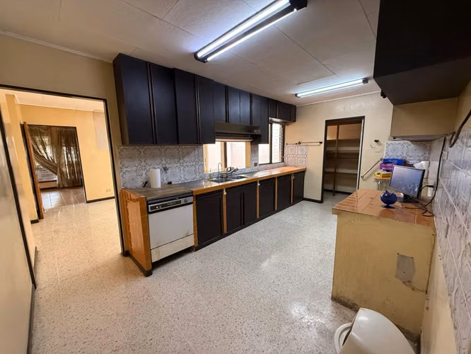 VENDO CASA EN CARTAGO.