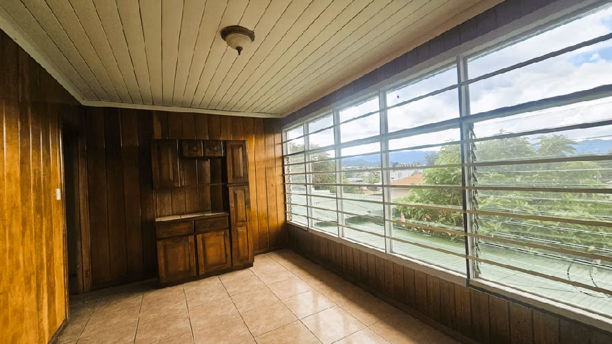 VENDO CASA + APTO EN MONTES DE OCA.