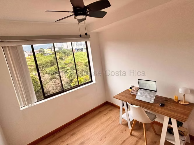 Venta de Apartamento con 3 habitaciones en Uruca, San José