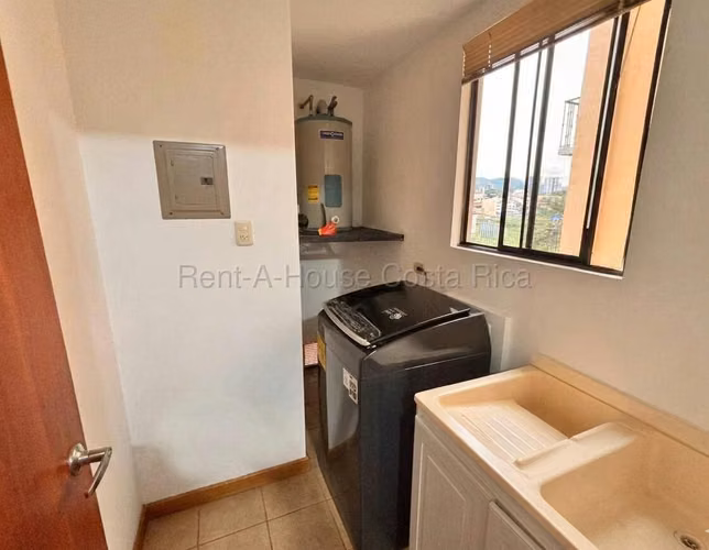 Venta de Apartamento con 3 habitaciones en Uruca, San José