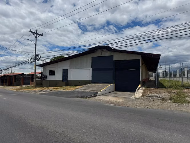  ALQUILER DE AMPLIA BODEGA EN CIRUELAS DE ALAJUELA  - Imagen 2