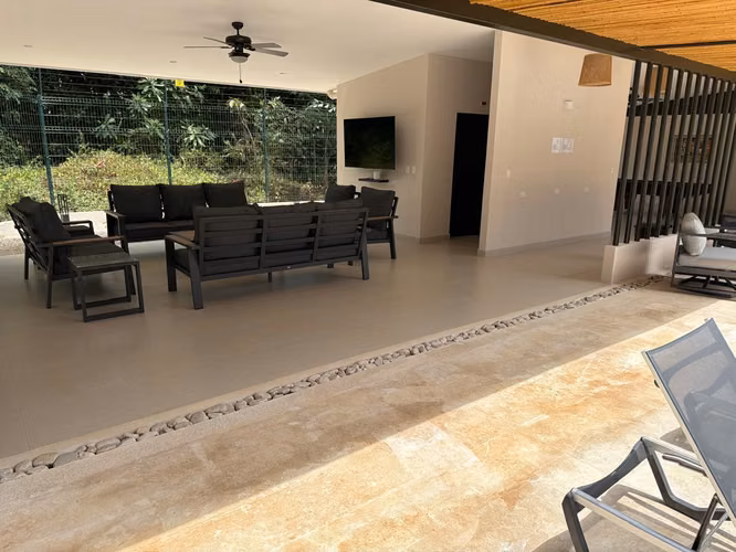 YA Disfrute en Jacó en bello apartamento equipado