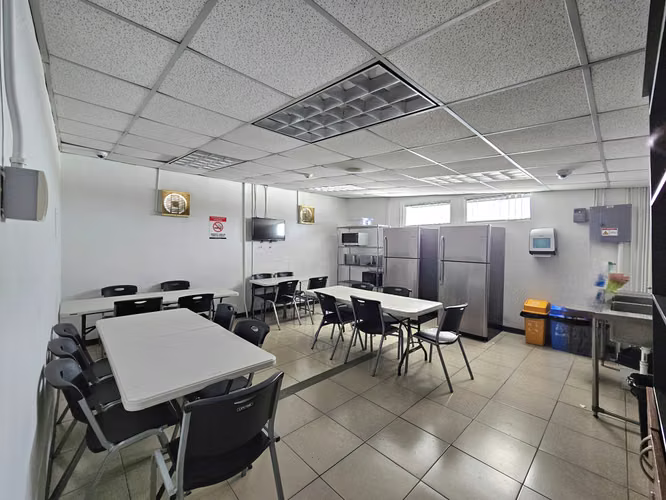 Venta Oficina Excelente Exposición en San Rafael de Escazú, San José