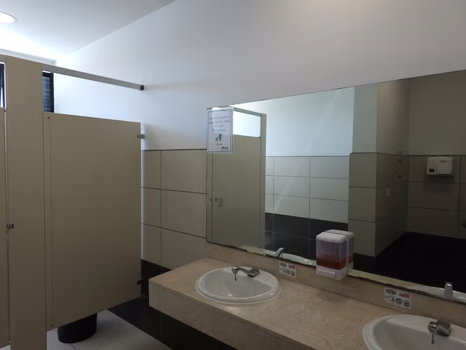 Venta Oficina Excelente Exposición en San Rafael de Escazú, San José