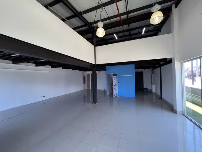 Local comercial en esquina en venta o alquiler | Lagunilla de Heredia | 171 m² EM434