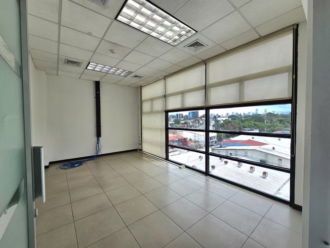 Venta de Oficinas en el centro de San Rafael de Escazú, San José