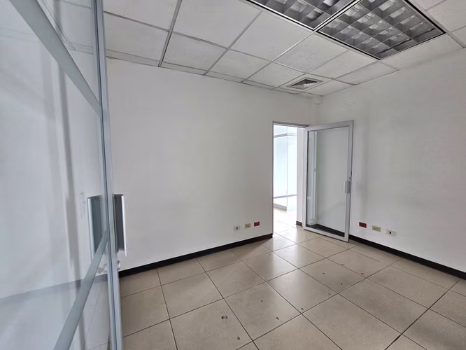 Venta de Oficinas en el centro de San Rafael de Escazú, San José